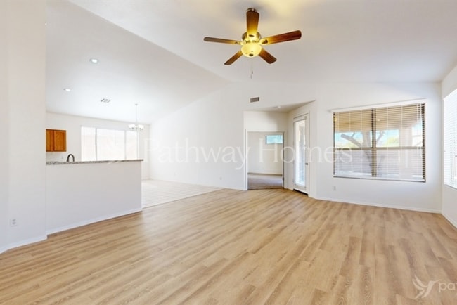 8718 N 57th Ln in Glendale, AZ - Building Photo - Building Photo