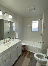 1201 N Charles St in Belleville, IL - Building Photo - Building Photo