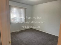 2726 Poplar St photo'