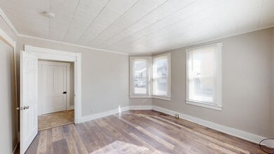 209 N Sycamore St in Harrison, OH - Building Photo - Building Photo