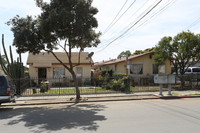 272-284 W Ramona St in Ventura, CA - Foto de edificio - Building Photo