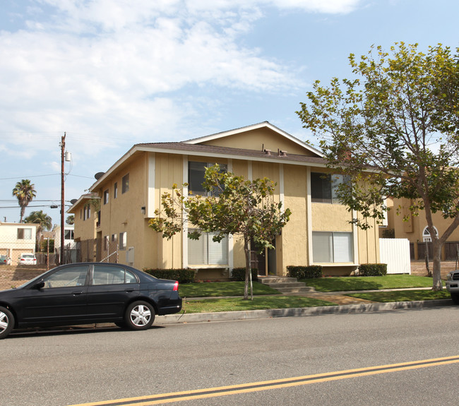 419 20th St in Huntington Beach, CA - Building Photo - Building Photo