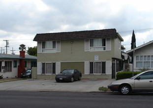 Illinois Street Apartments in San Diego, CA - Building Photo - Building Photo