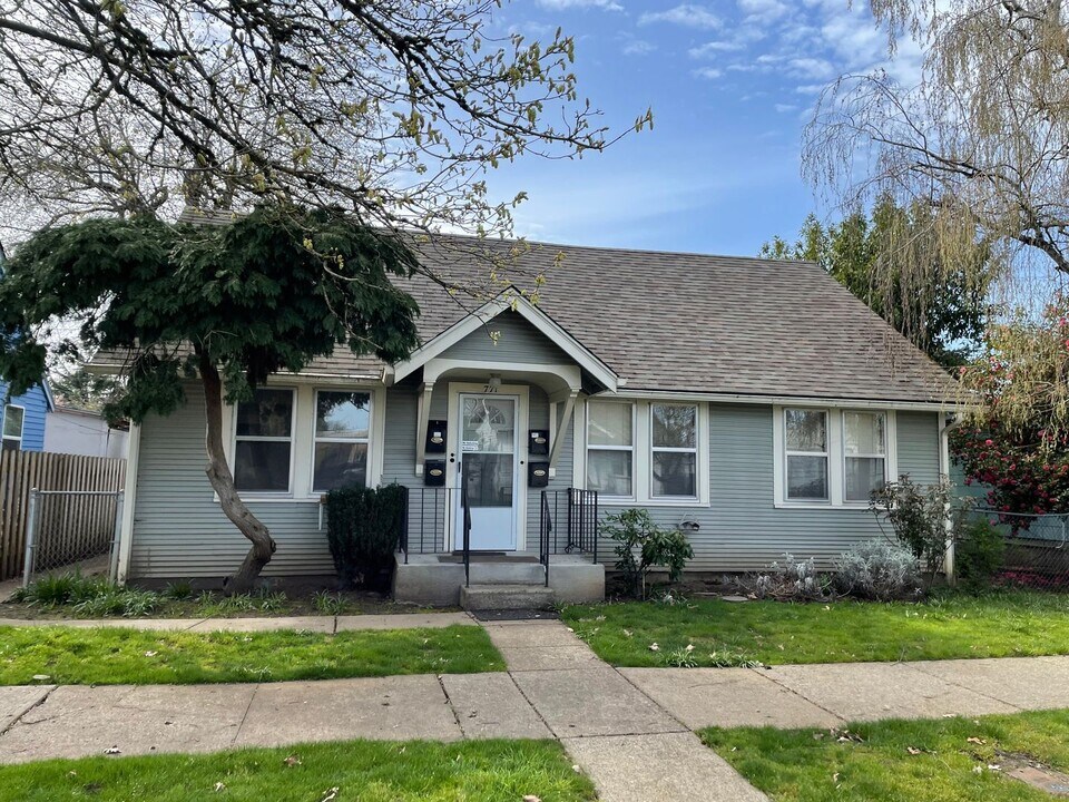 771 21st St SE in Salem, OR - Building Photo