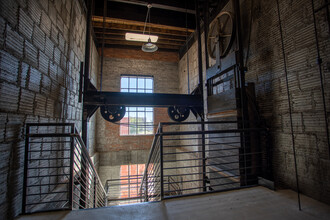 Ford Lofts in Okmulgee, OK - Foto de edificio - Building Photo