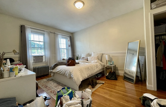 662 Washington St, Unit 2 in Brookline, MA - Building Photo - Building Photo