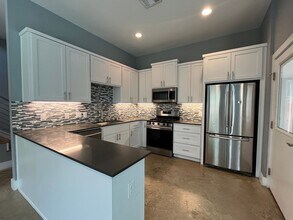 1005 Valdez St in Austin, TX - Building Photo - Building Photo