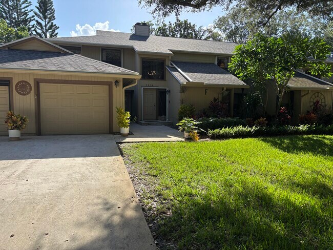 5218 SE Schooner Oaks Way in Stuart, FL - Building Photo - Building Photo