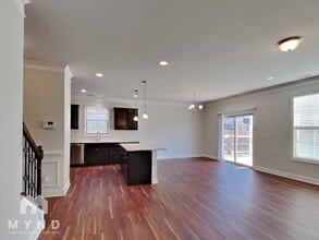 7377 Birchshire Dr in Raleigh, NC - Foto de edificio - Building Photo