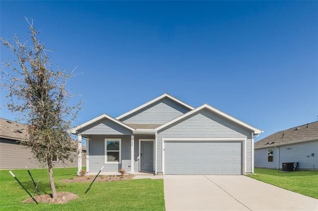 property at 1624 Parlier St