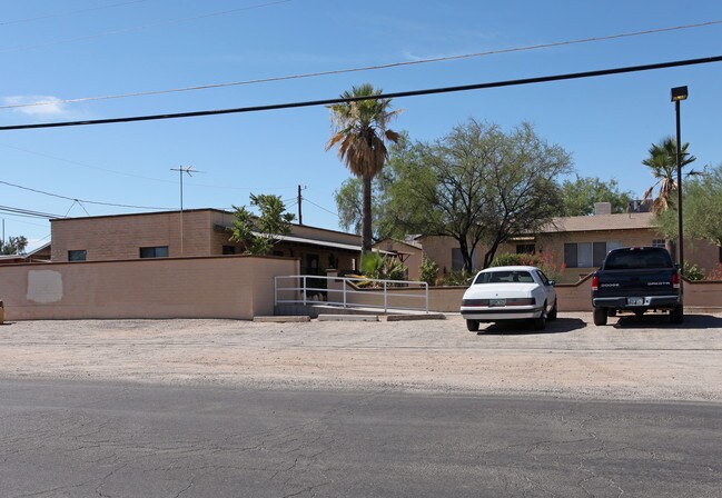 3168 E Kleindale Road in Tucson, AZ - Foto de edificio - Building Photo