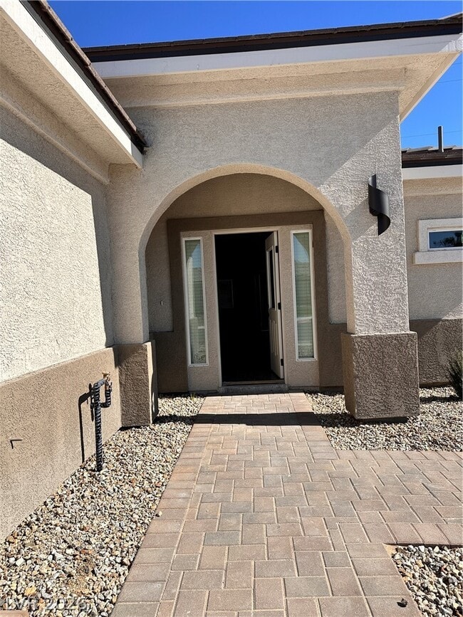 property at 2570 Bonano Ct