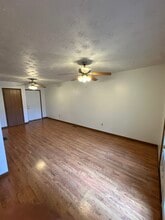 350 E Main St, Unit APT B in South Vienna, OH - Building Photo - Building Photo