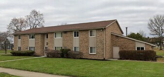 295 W Bucyrus St in Crestline, OH - Building Photo