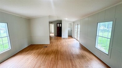 265 County Rd 3310D in Cleveland, TX - Building Photo - Building Photo