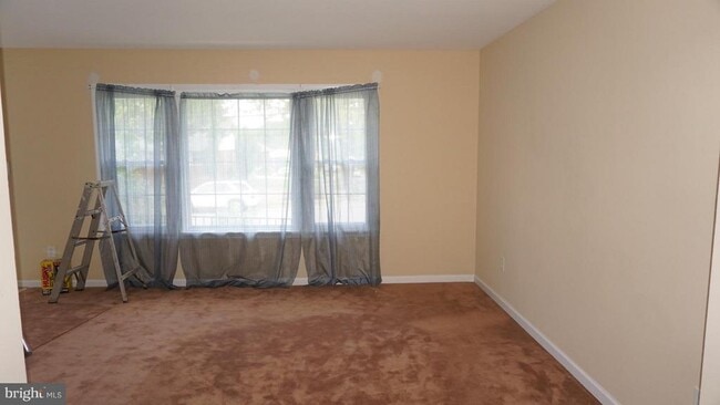 8105 Legation Rd in New Carrollton, MD - Building Photo - Building Photo