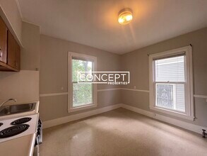 8 Forest St, Unit 2A in Cambridge, MA - Building Photo - Building Photo