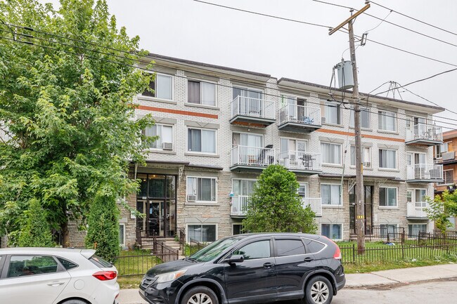 620 81E Av in Laval, QC - Building Photo - Building Photo