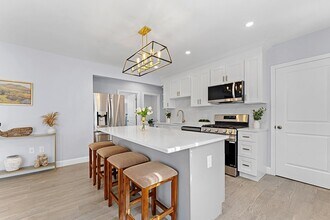 125 Redlands Rd in Boston, MA - Building Photo - Building Photo