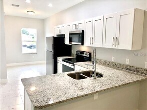 717 Camel Ct in Kissimmee, FL - Building Photo - Building Photo