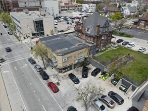 708-714 N 26th St/2532-2534 W Wisconsin Ave. (17 Units) in Milwaukee, WI - Building Photo - Interior Photo