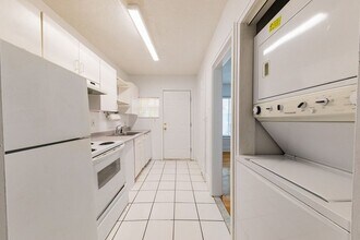 3002 W Sitios St in Tampa, FL - Building Photo - Building Photo