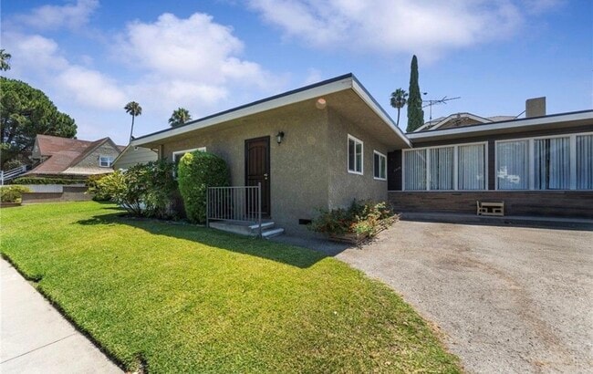 property at 1218 E Washington Blvd