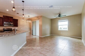 3742 Silverlake Way in Wesley Chapel, FL - Foto de edificio - Building Photo