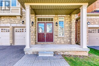 230 Jessie Caverhill Pass in Oakville, ON - Building Photo - Building Photo