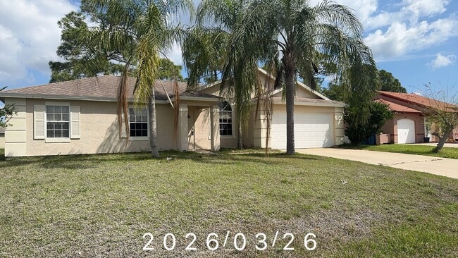 property at 521 Londonderry Cir SE