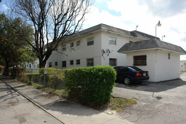 7320 NW 2nd Ave in Miami, FL - Building Photo - Building Photo