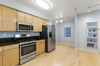 1585 Brunswig Ln in Emeryville, CA - Building Photo - Building Photo