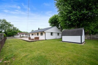 3864 Esquire Ct in Indianapolis, IN - Foto de edificio - Building Photo