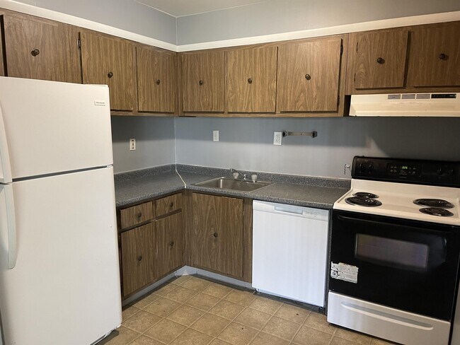 1008 Adams Ave in Salisbury, MD - Building Photo - Building Photo