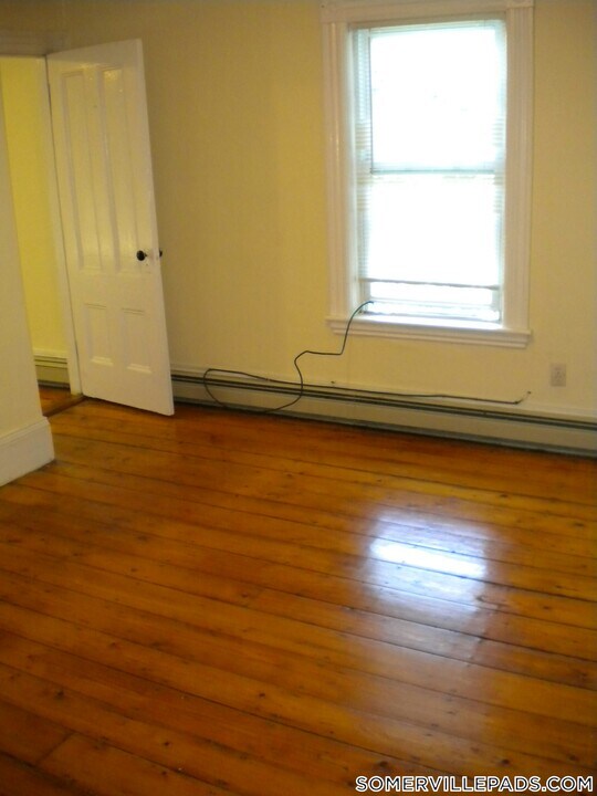 114 Woodstock St in Somerville, MA - Building Photo