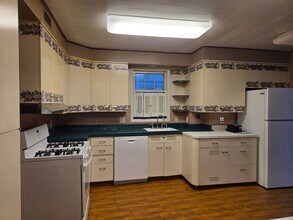 421 S 8th St in Council Bluffs, IA - Building Photo - Building Photo