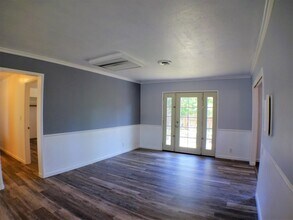 708 Douglas Ln in Chico, CA - Building Photo - Building Photo