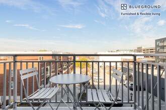 100 N Addison Ave-Unit -FL4-ID862 in Elmhurst, IL - Building Photo - Building Photo