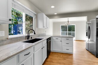 915 Cleveland Ave in Snohomish, WA - Building Photo - Building Photo