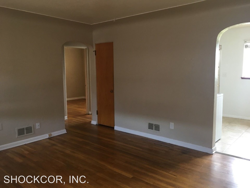 950 Allison St in Lakewood, CO - Building Photo