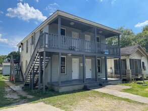 824 E Polk St in Baton Rouge, LA - Building Photo - Building Photo