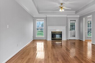 207 Andy Johns Dr in Smyrna, TN - Foto de edificio - Building Photo