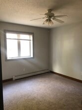 3600 S Gateway Blvd, Unit 102 in Sioux Falls, SD - Building Photo - Building Photo