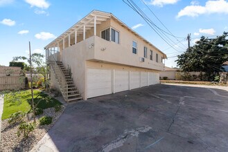 6405 - 6411 1/2 8th Ave in Los Angeles, CA - Foto de edificio - Building Photo