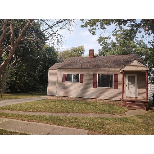 property at 3168 W Pkwy Ave