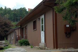 Eastwood Village Apartments in Butler, PA - Building Photo - Building Photo