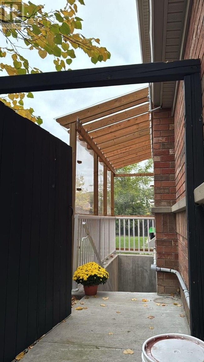 3908 Quiet Creek Dr in Mississauga, ON - Building Photo - Building Photo