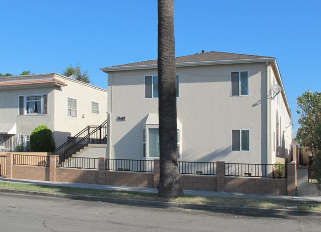 547 E Dayman St in Long Beach, CA - Foto de edificio - Building Photo