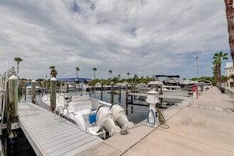 6008 Anchorage Way S in St. Petersburg, FL - Building Photo - Building Photo