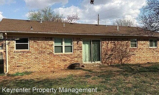 4822 S Spruce Dr photo'